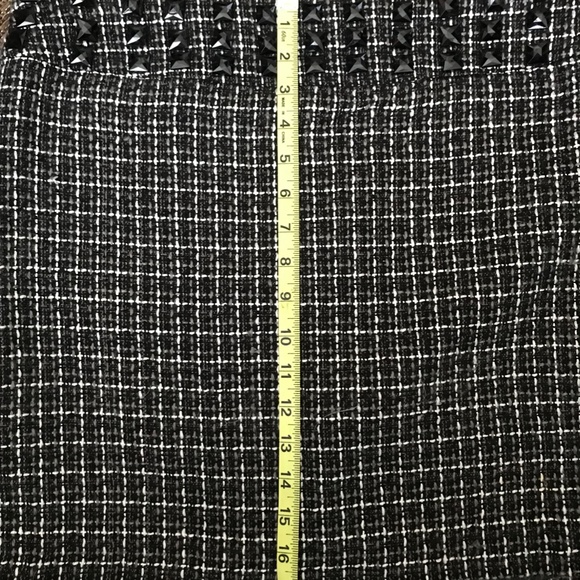 Heart Soul Wool Skirt w/ embellishments - Picture 9 of 12